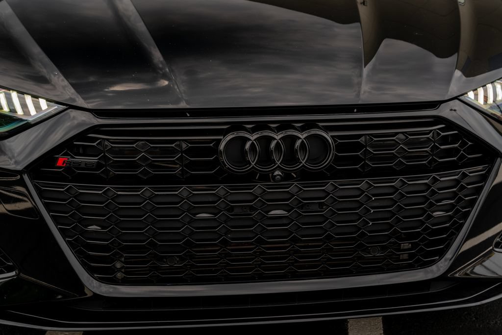 Used 2022 Audi RS 6 AWD/4WD image 6