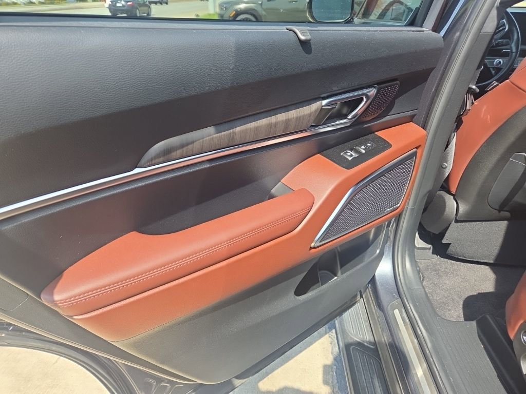 Used 2024 Kia Telluride SX Prestige image 8