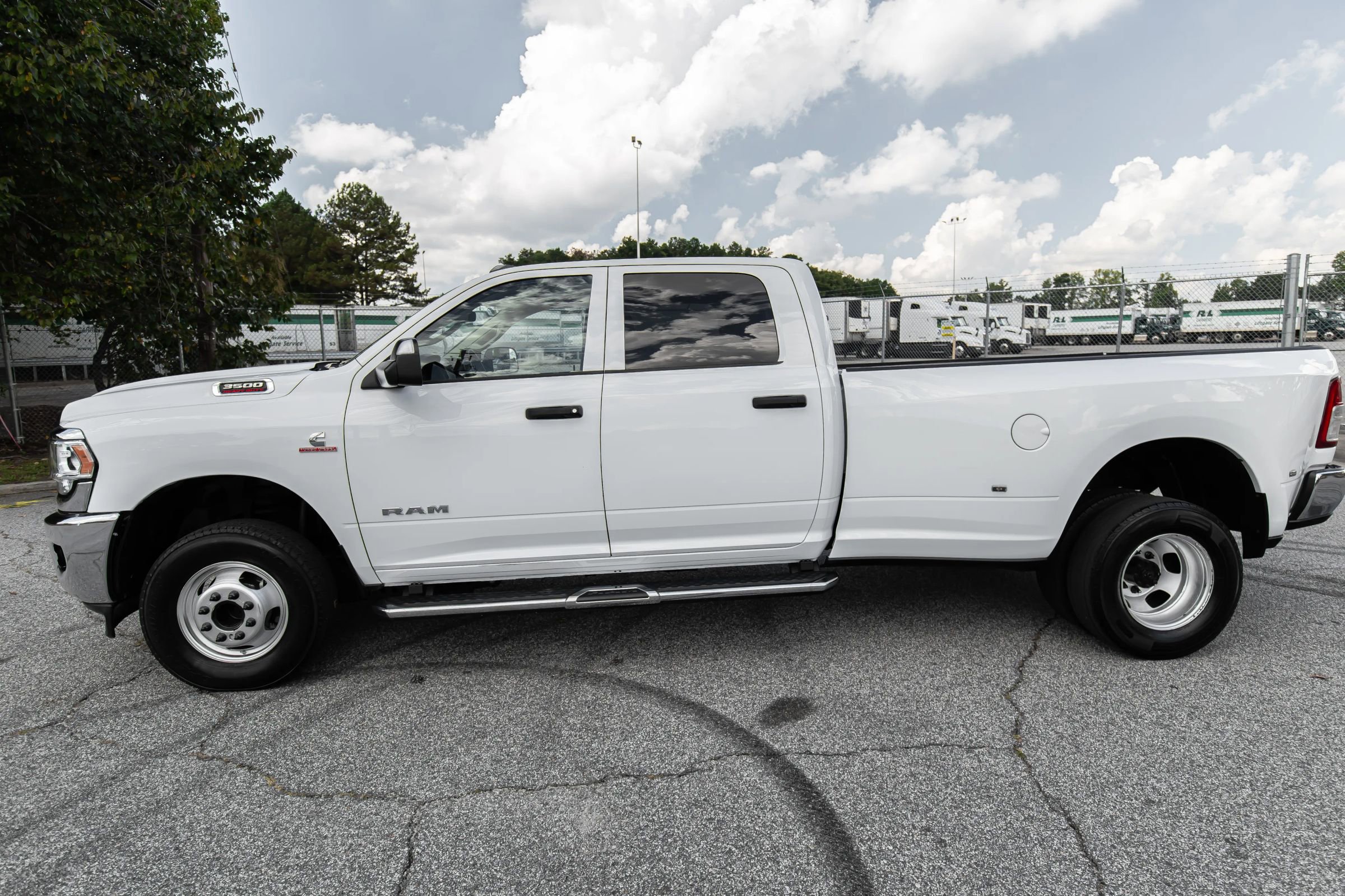 Used 2020 RAM 3500 Tradesman w/ Chrome Appearance Group image 9