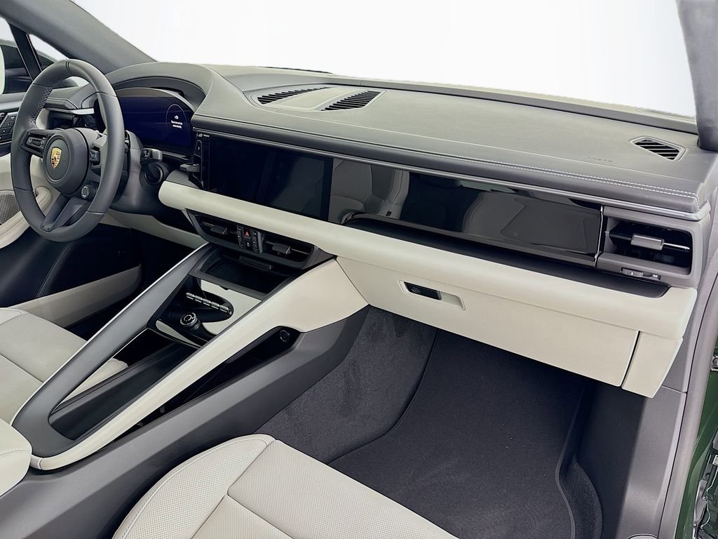 New 2026 Porsche Macan Electric image 32