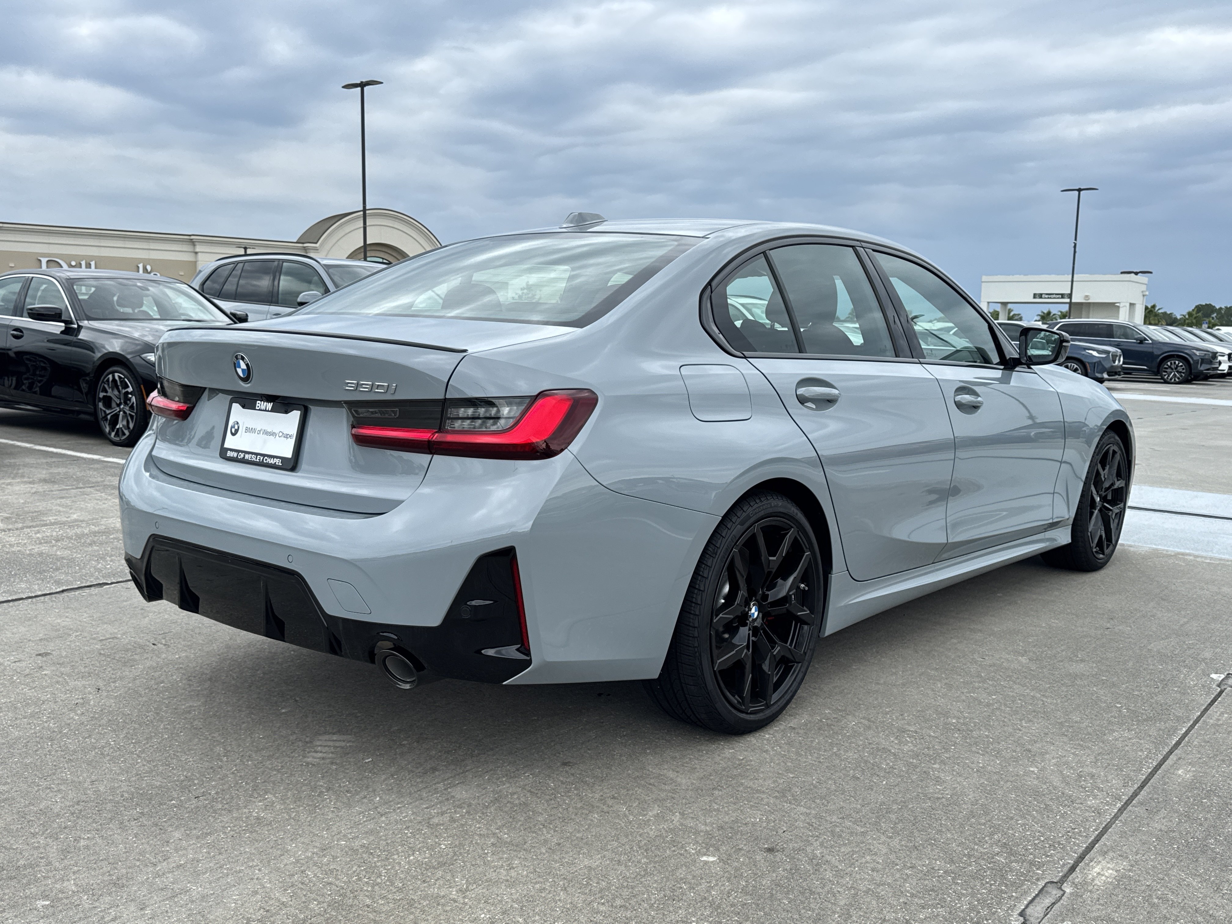 New 2026 BMW 330i Sedan w/ M Sport Package RWD image 7