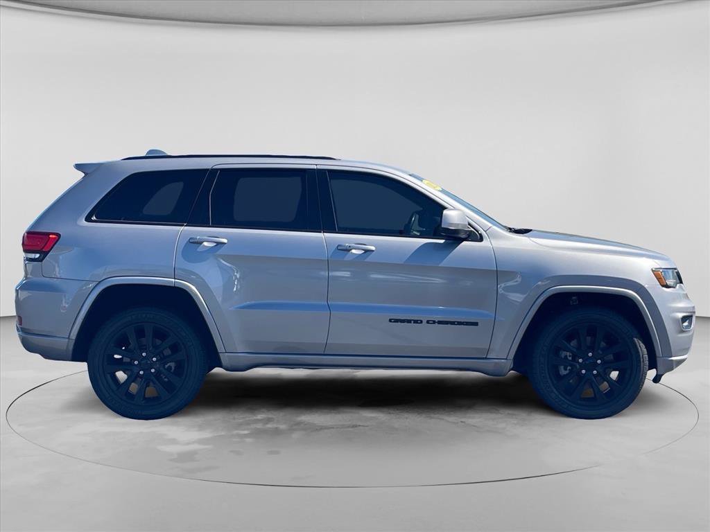 Used 2021 Jeep Grand Cherokee Laredo X AWD/4WD image 8