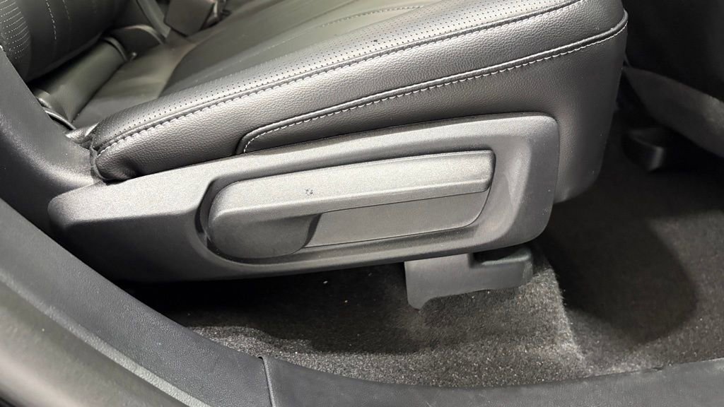 New 2025 Ford Escape SE w/ PHEV Premium Package image 26