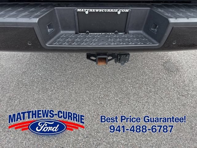Used 2023 Nissan Titan SV AWD/4WD image 13