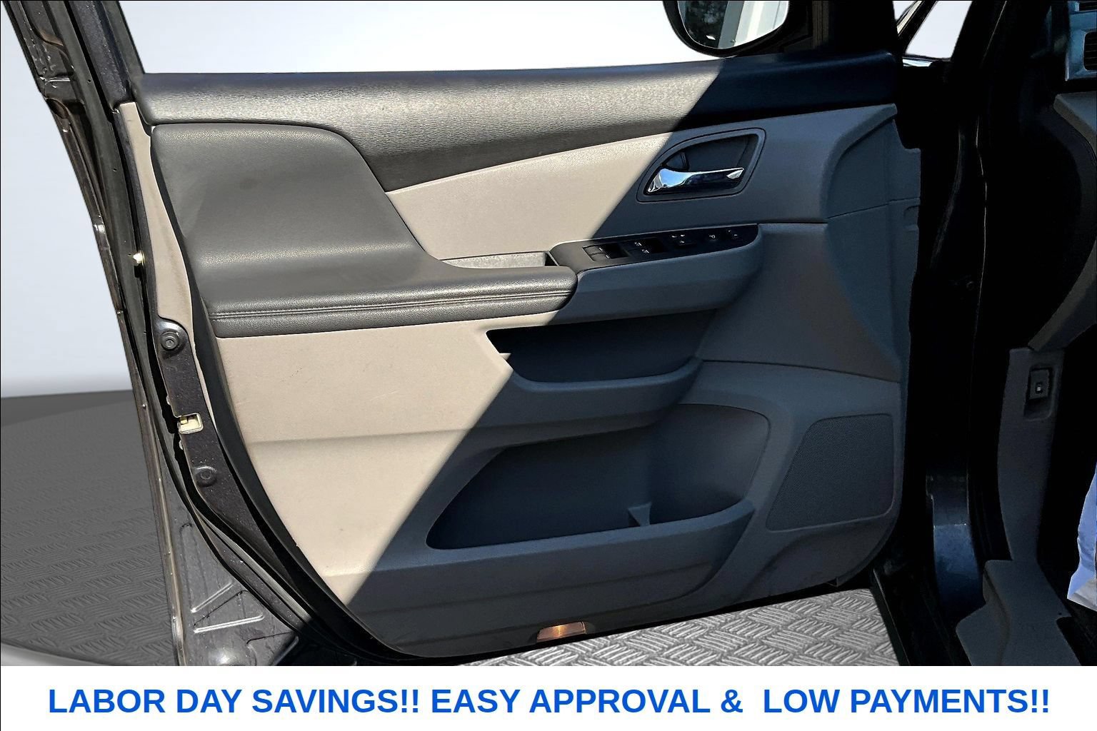 Used 2017 Honda Odyssey EX image 18