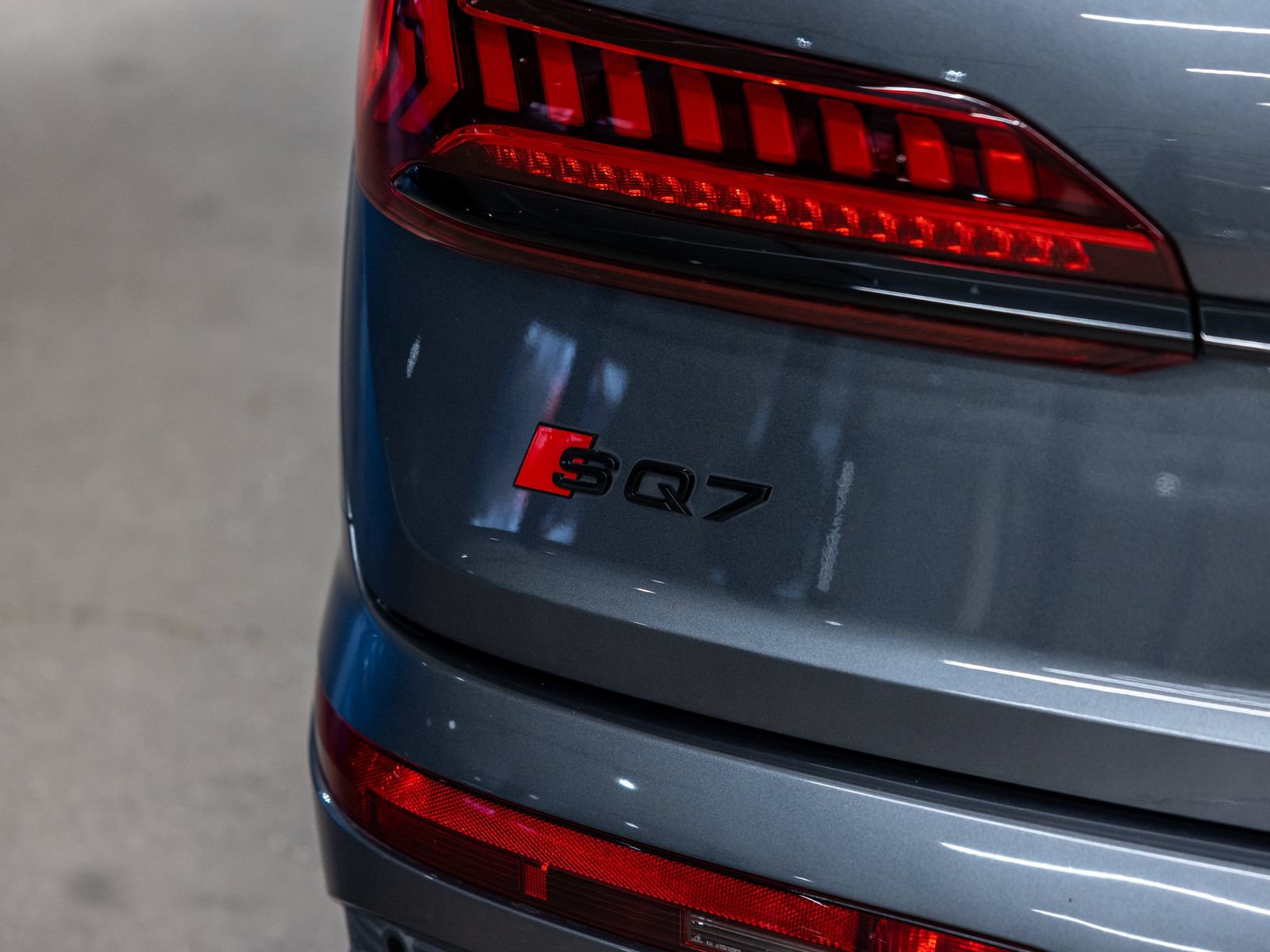 Used 2023 Audi SQ7 Prestige w/ Sport Package AWD/4WD image 49