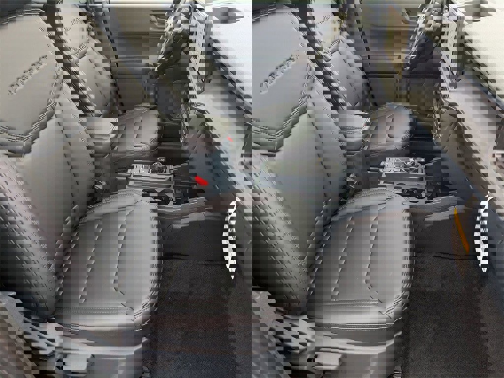 New 2026 Ford Maverick Lariat w/ Black Appearance Package image 20