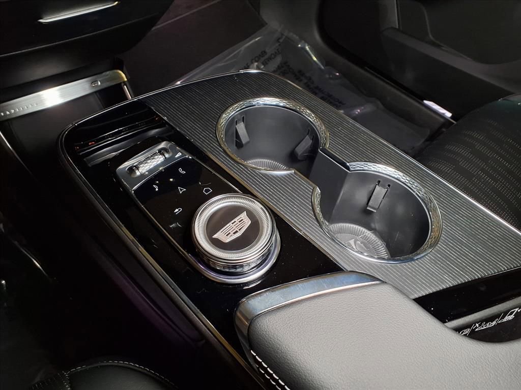 New 2026 Cadillac Lyriq V image 19