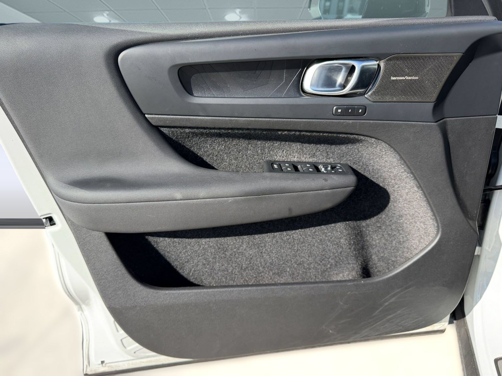 Used 2023 Volvo C40 P8 Recharge Ultimate w/ Protection Package Premier AWD/4WD image 14