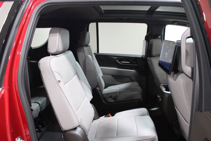 New 2026 GMC Yukon XL Elevation image 32