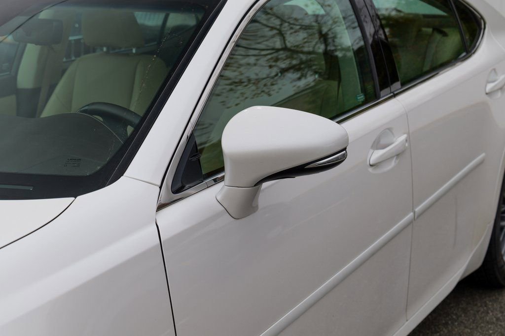 Used 2018 Lexus ES 350 w/ Premier Package image 11