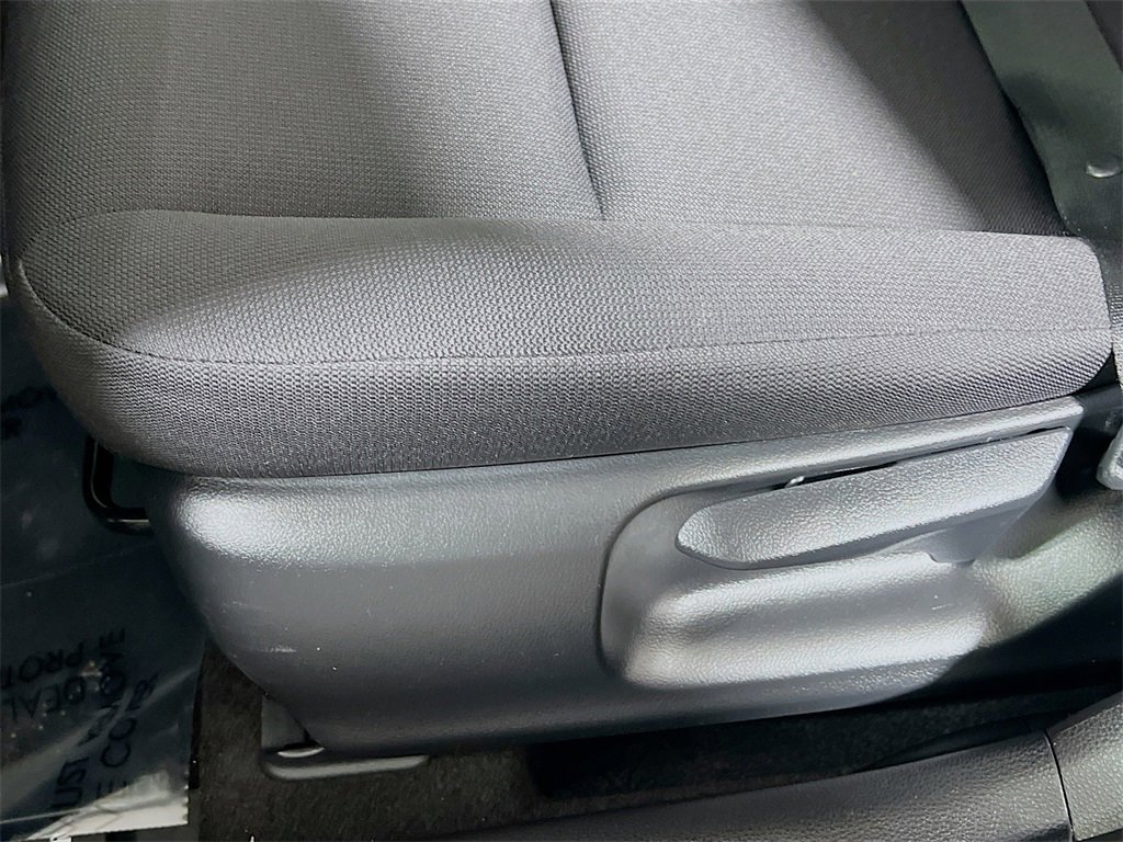 Used 2025 Toyota Corolla LE image 18