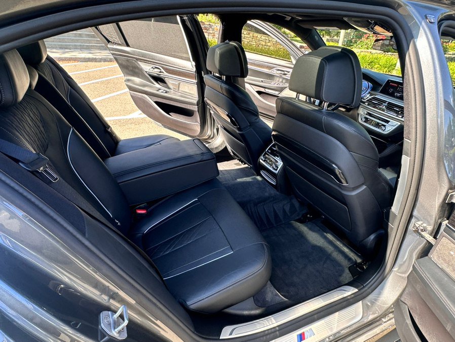 Used 2016 BMW 750i xDrive AWD/4WD image 21