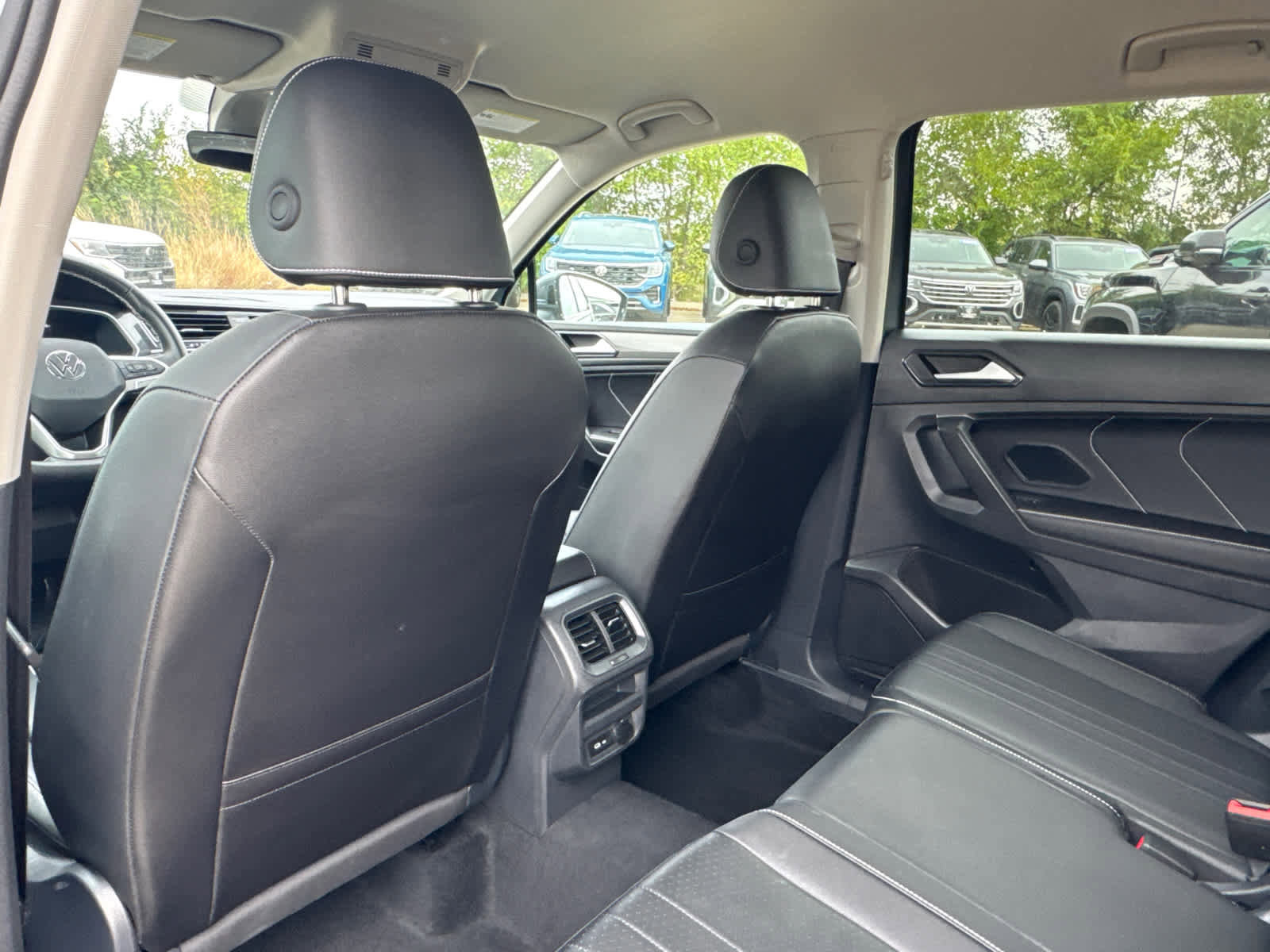 Certified 2024 Volkswagen Tiguan SE image 13
