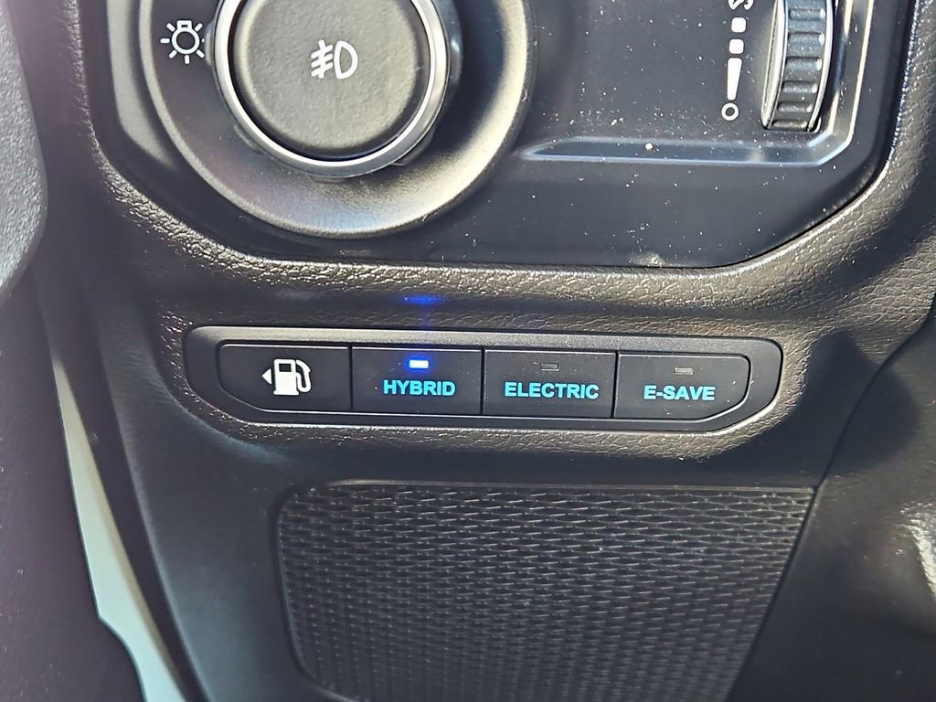 Used 2023 Jeep Wrangler Sahara w/ Dual Top Group image 17