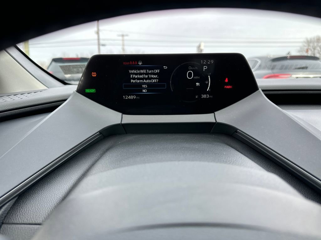 Used 2025 Toyota Prius LE image 20