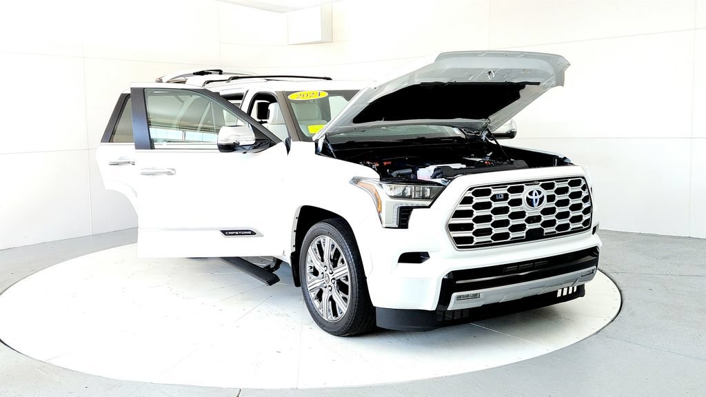 Used 2024 Toyota Sequoia Capstone AWD/4WD image 9