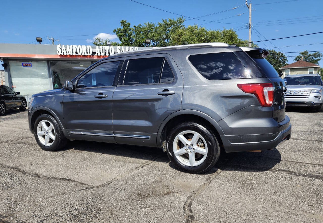 Used 2019 Ford Explorer XLT FWD image 4