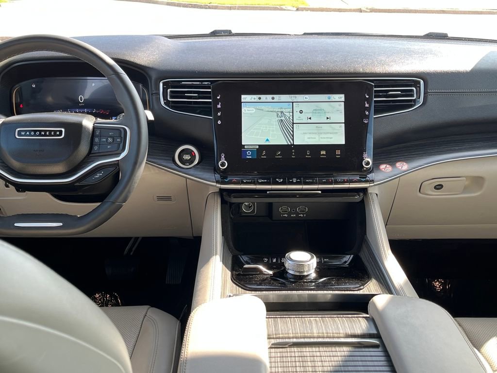 Used 2023 Jeep Wagoneer L Series II image 16