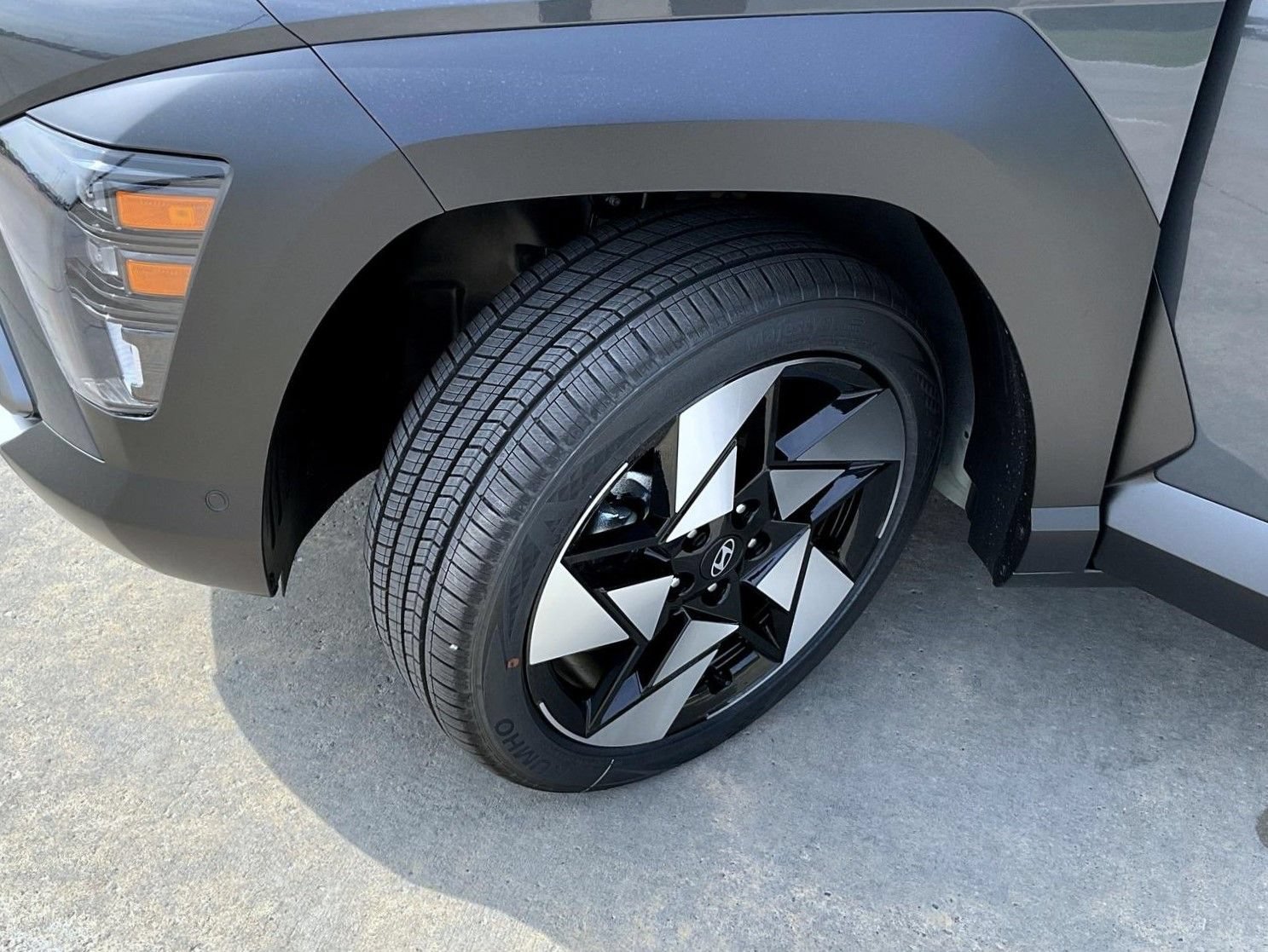 New 2026 Hyundai Kona Limited AWD/4WD image 24