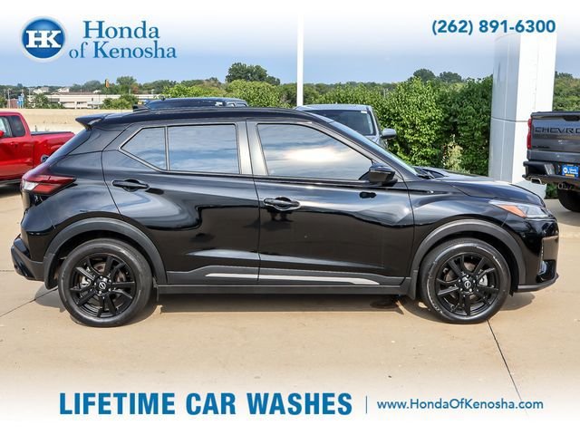 Used 2024 Nissan Kicks SR w/ SR Premium Package FWD image 6