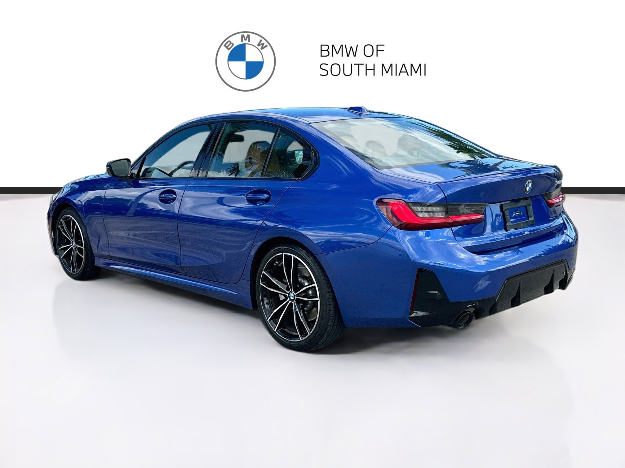 Used 2024 BMW 330i Sedan w/ M Sport Package RWD image 5