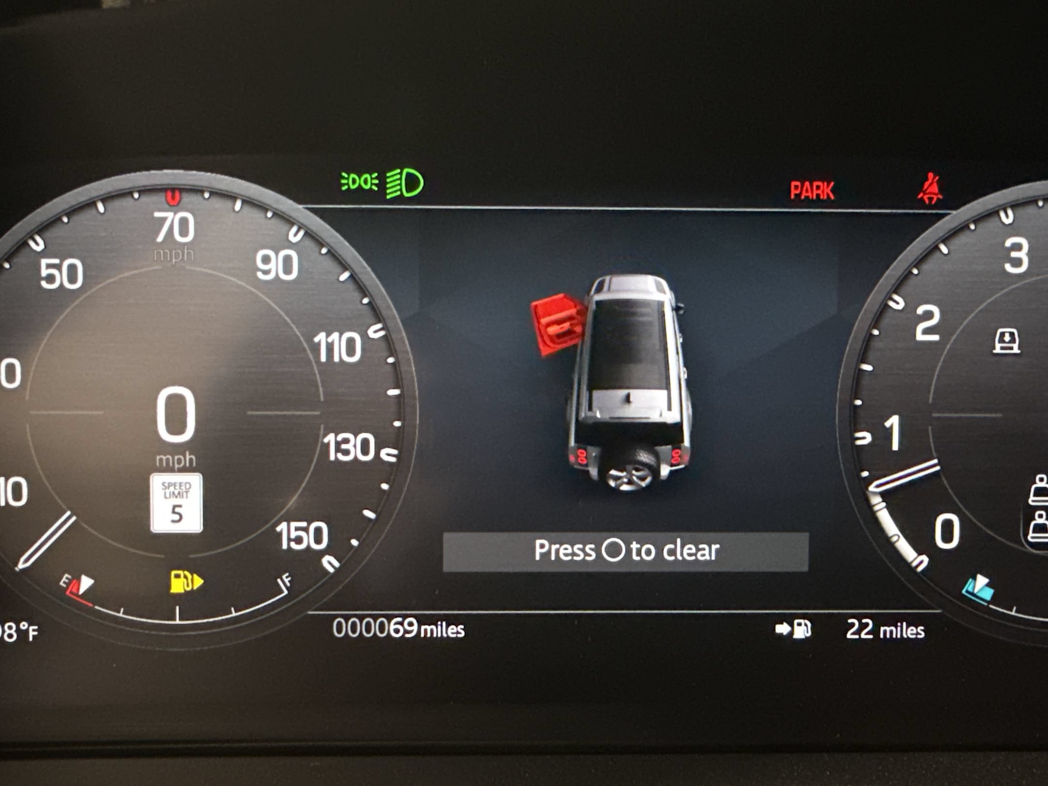 New 2026 Land Rover Defender 130 X-Dynamic SE AWD/4WD image 19