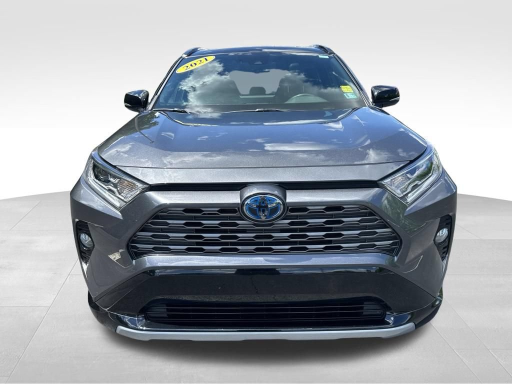 Certified 2021 Toyota RAV4 XSE w/ XSE Grade Weather Package AWD/4WD image 9