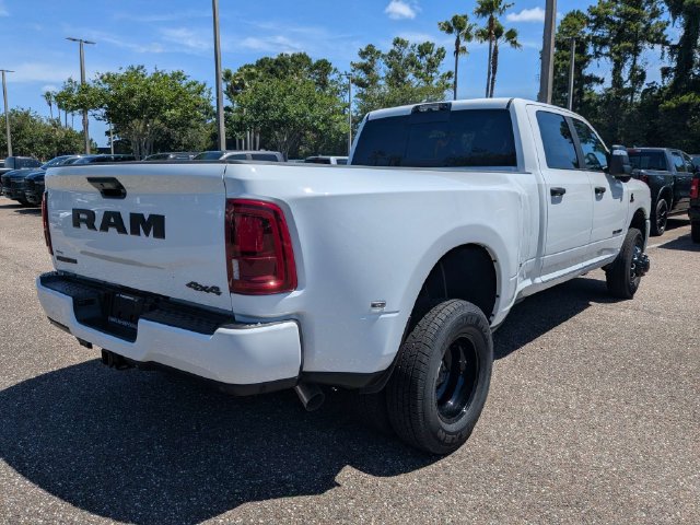 New 2026 RAM 3500 Big Horn AWD/4WD image 4