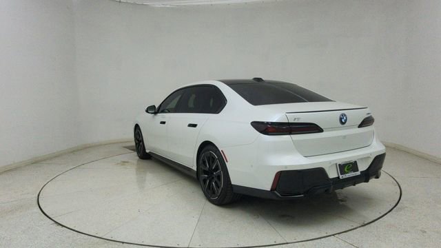 Used 2023 BMW i7 xDrive60 w/ Executive Package 2 image 69