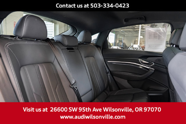 Used 2024 Audi Q8 e-tron Premium Plus w/ Premium Plus Package AWD/4WD image 31
