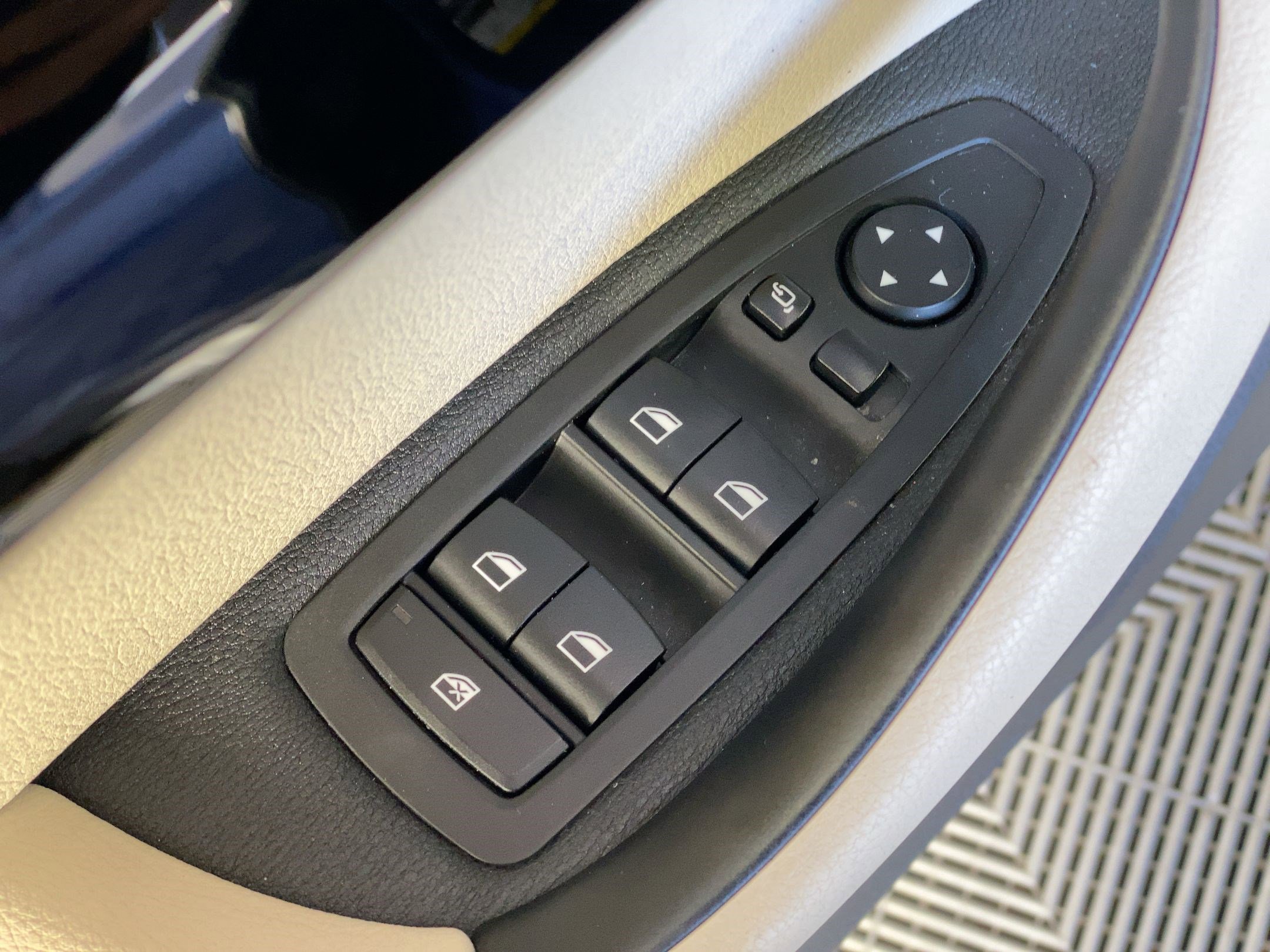 Used 2021 BMW X1 sDrive28i w/ Convenience Package image 21