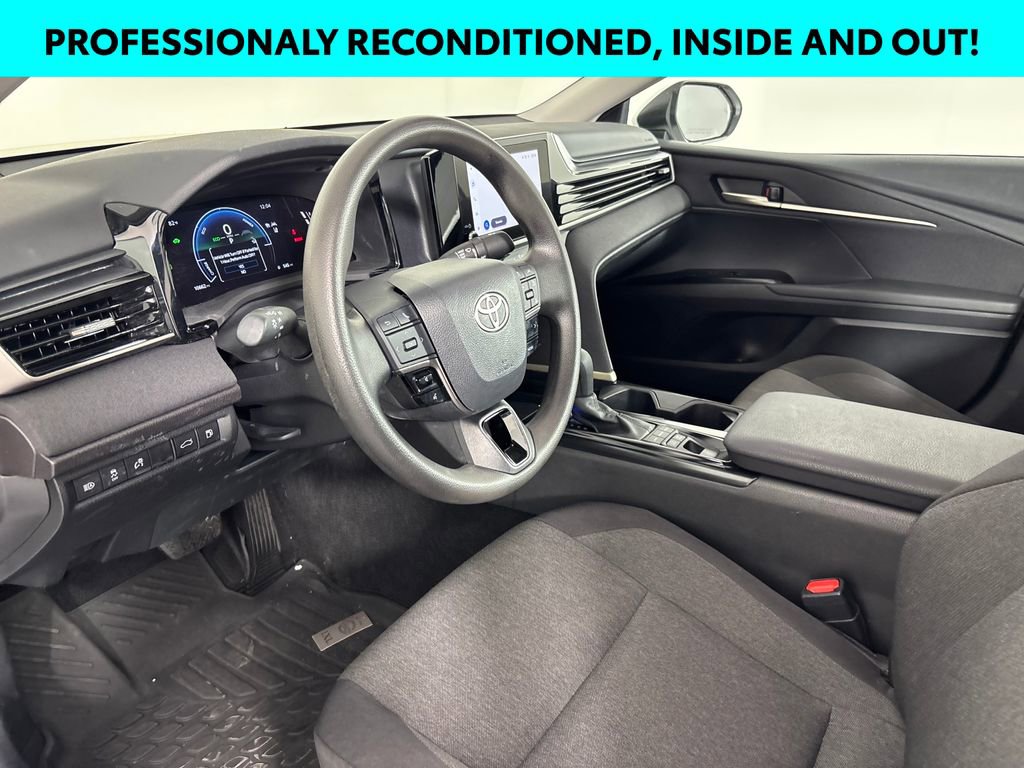 Certified 2025 Toyota Camry LE w/ Convenience Package image 7