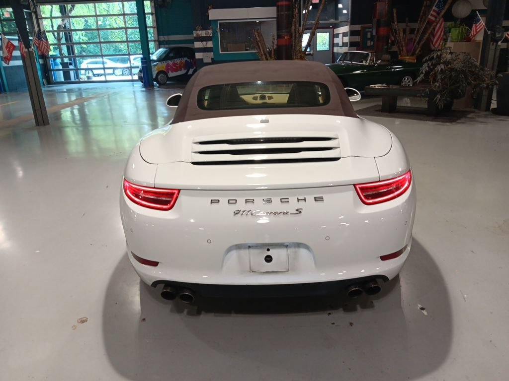 Used 2014 Porsche 911 Carrera 4S AWD/4WD image 9