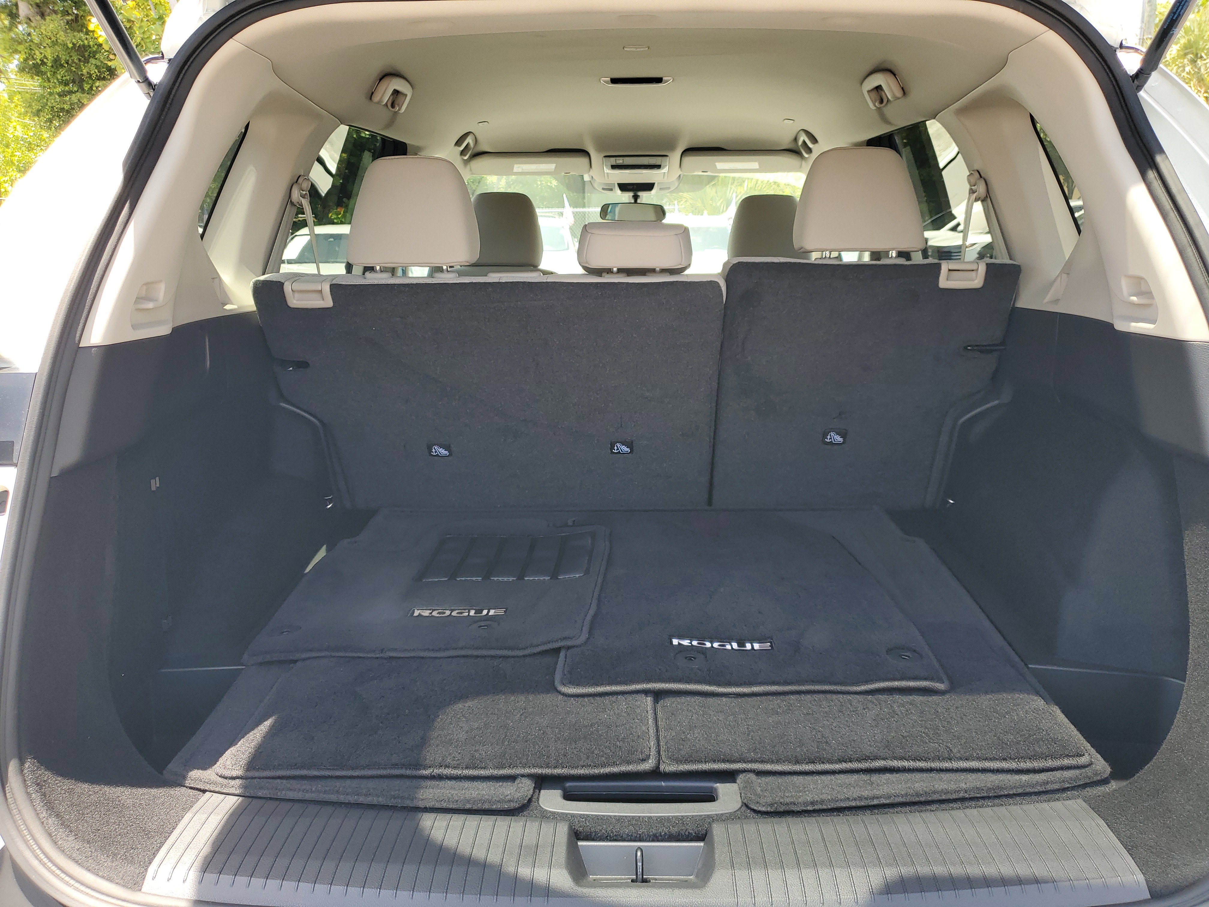 Certified 2023 Nissan Rogue SV image 14