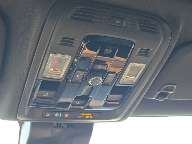 New 2026 Chevrolet Suburban High Country image 31