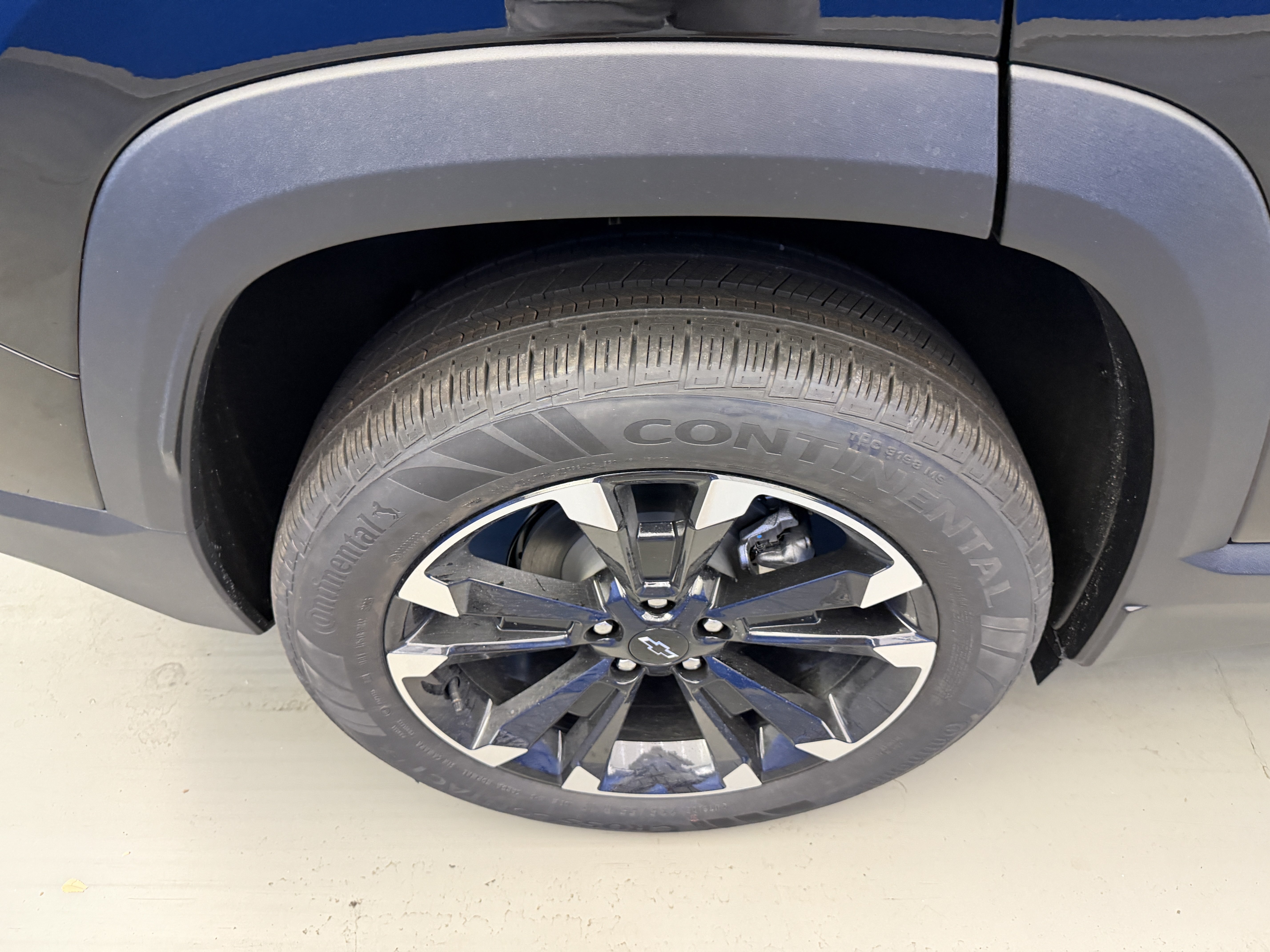 New 2027 Chevrolet Equinox RS w/ Safety and Technology Package AWD/4WD image 8