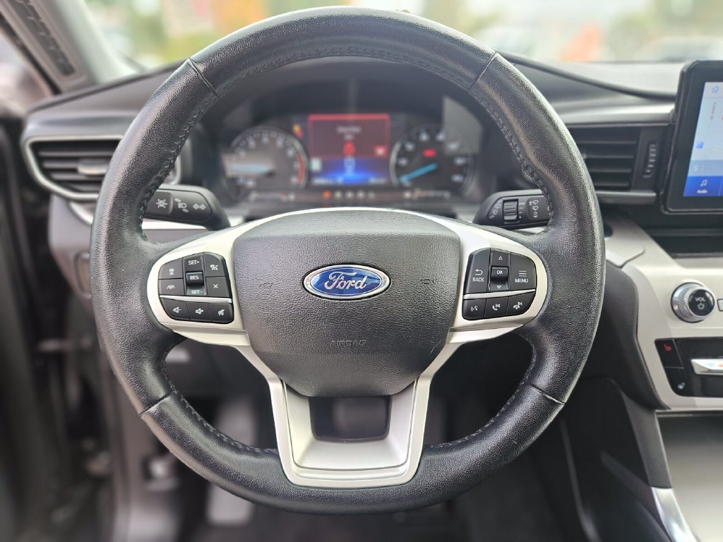 Certified 2023 Ford Explorer XLT w/ Equipment Group 202A AWD/4WD image 29