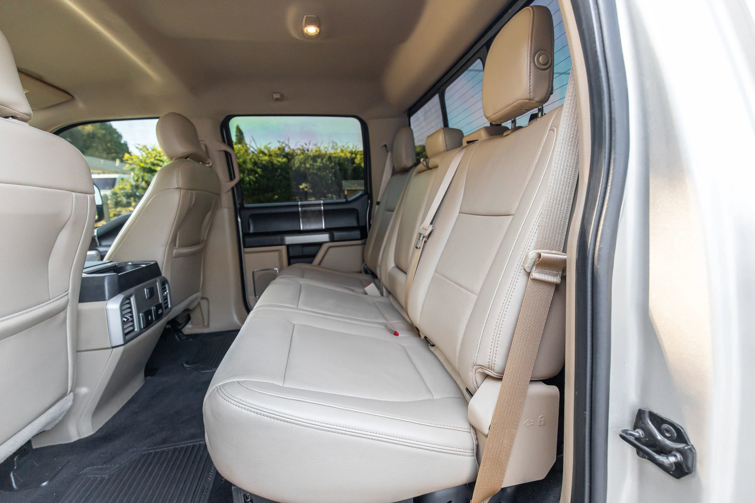 Used 2017 Ford F250 Lariat w/ Chrome Package image 25