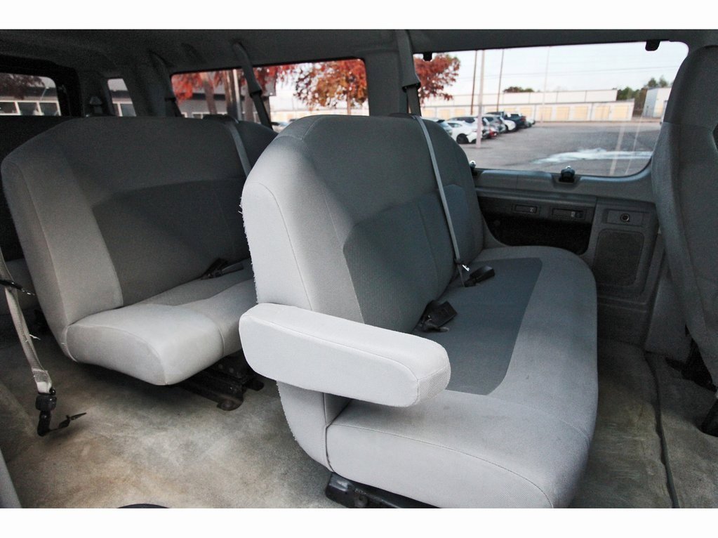 Used 2013 Ford E-350 and Econoline 350 XLT image 12