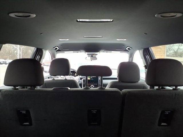 Used 2025 GMC Acadia Elevation image 30