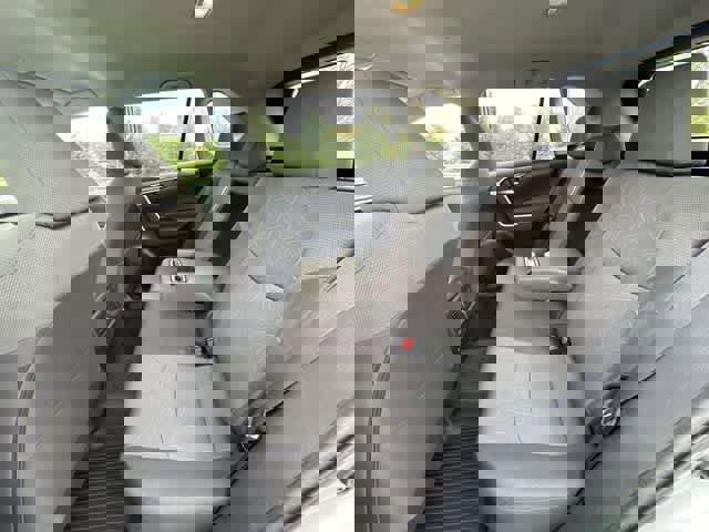 Used 2021 Toyota RAV4 XLE image 18