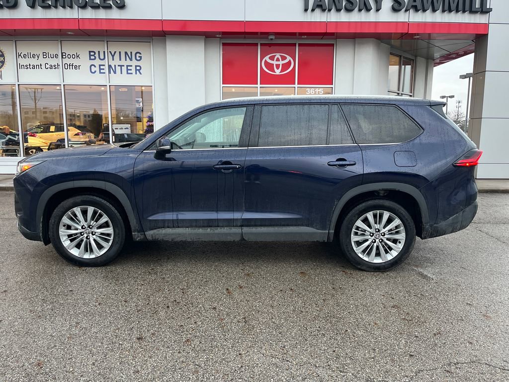 Certified 2025 Toyota Grand Highlander Platinum image 29