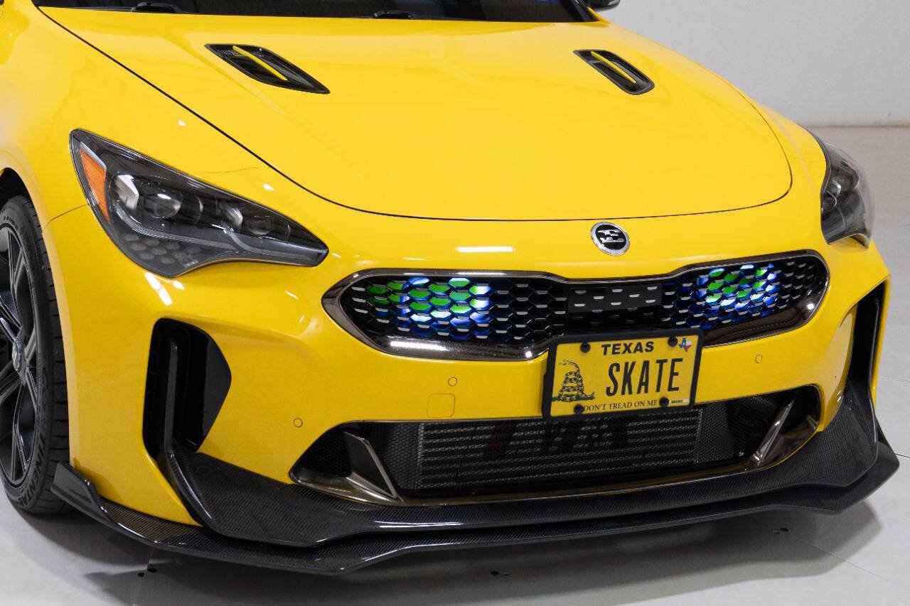 Used 2018 Kia Stinger GT2 AWD/4WD image 28