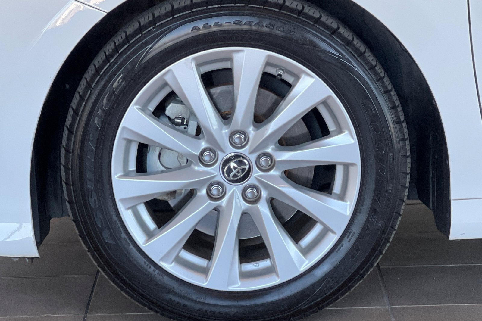 Certified 2018 Toyota Camry LE w/ Convenience Package FWD image 25
