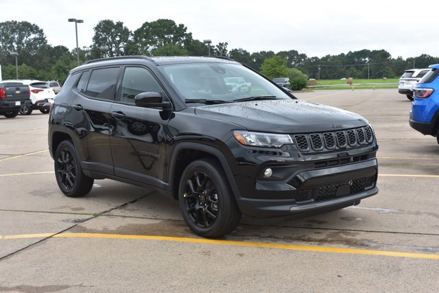 New 2026 Jeep Compass Latitude image 3