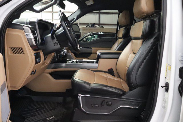 Used 2023 Ford F450 Lariat w/ Lariat Ultimate Package AWD/4WD image 6