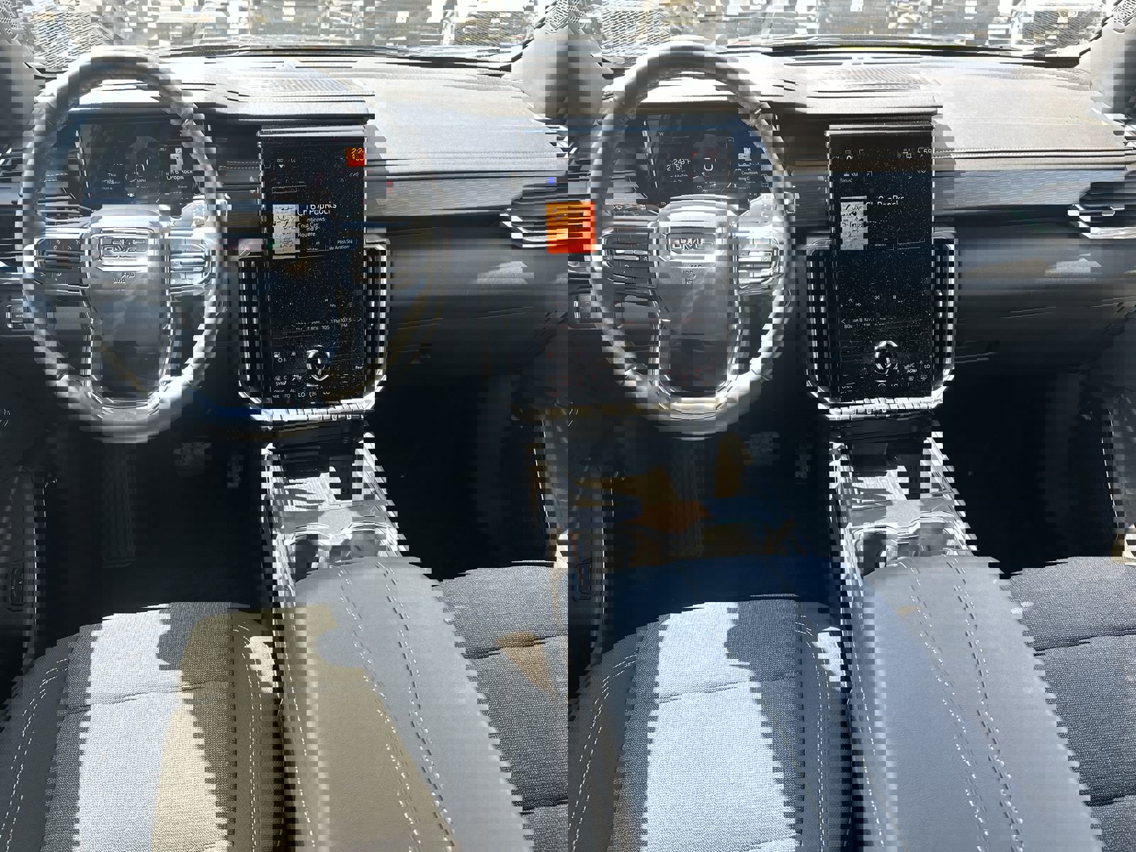 Used 2025 GMC Acadia Elevation image 18