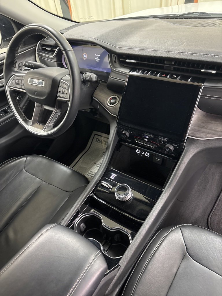 Used 2022 Jeep Grand Cherokee L Limited image 40