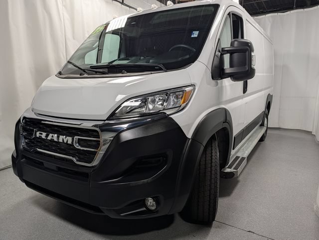 Used 2025 RAM ProMaster 2500 w/ U-Haul Equipment Group FWD image 10